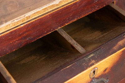 drawer-close-up